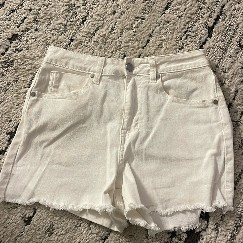 White abound Jean shorts